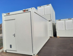 Bürocontainer 20 Fuß mit Fenster in RAL 9002