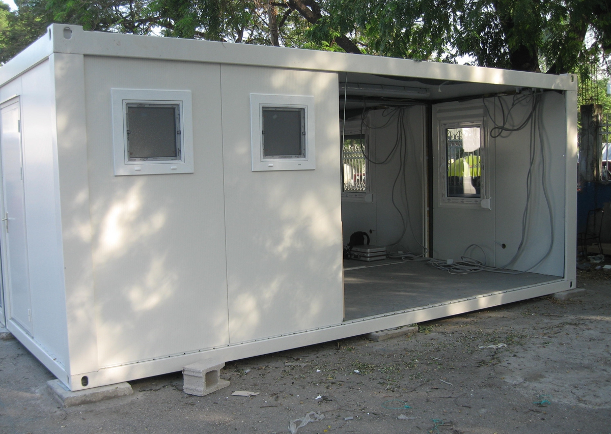 Containeranlage für Polizeistation aus zerlegten Modulen