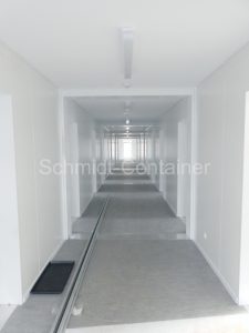 Wohncontaineranlage - Fluransicht (F30 Decke)