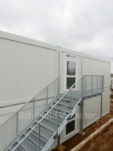 2-stöckige Wohncontaineranlage (Außenansicht)